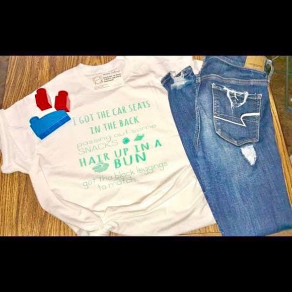 Got The Car Seats In The Back T-shirt - Picture 4 of 4